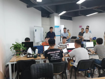 信息科學(xué)與工程學(xué)院赴青島英谷、山東貝沃考察交流并看望暑期實訓(xùn)學(xué)生