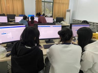 財金學院組織學生參加2021(第六屆)金蝶云管理創新杯大賽軟件技術交流